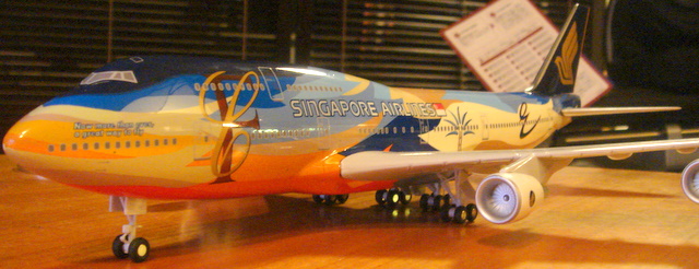 Singapore Airlines B747-400 