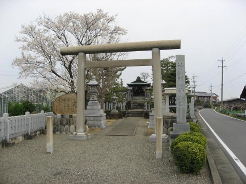 新月の神明神社と旧中山道